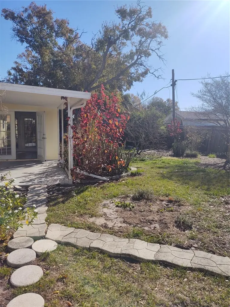 3712 W Wallace Avenue Tampa FL 33611