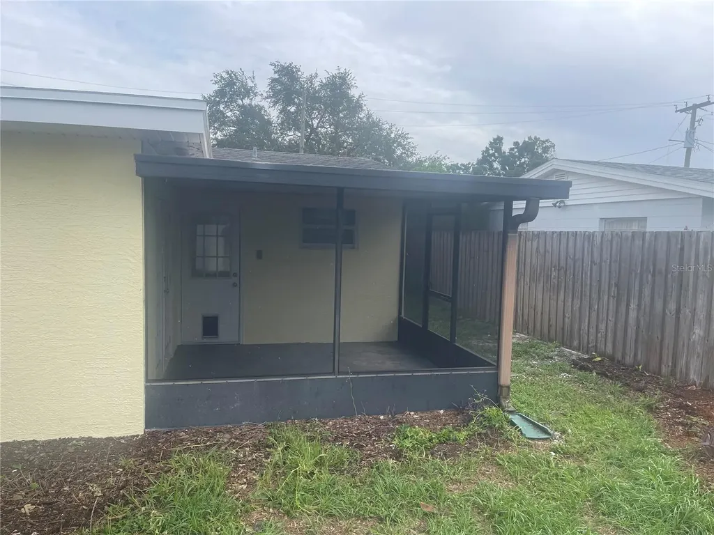 3712 W Wallace Avenue Tampa FL 33611