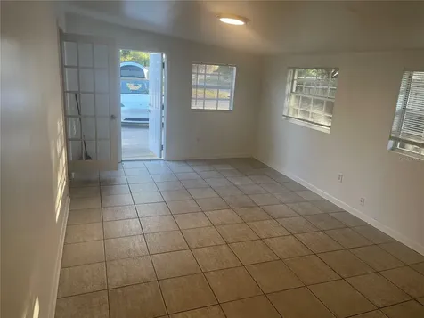 3712 W Wallace Avenue Tampa FL 33611