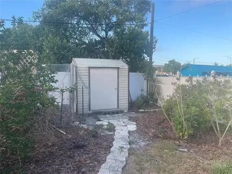 3712 W Wallace Avenue Tampa FL 33611