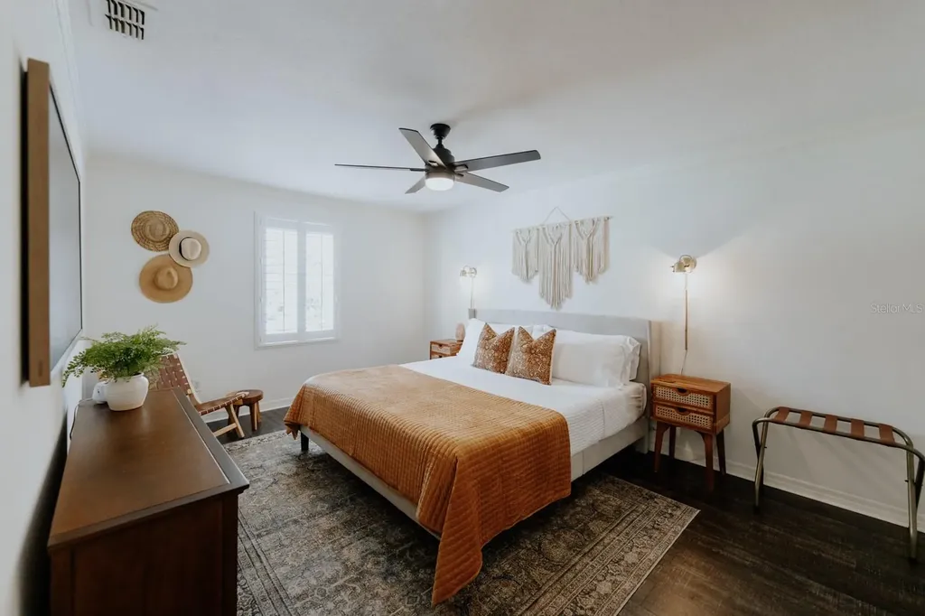 2472 Temple Street Sarasota FL 34239