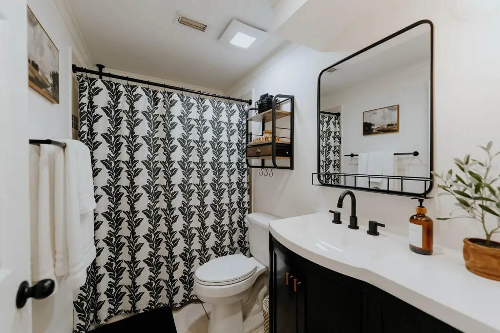 2472 Temple Street Sarasota FL 34239