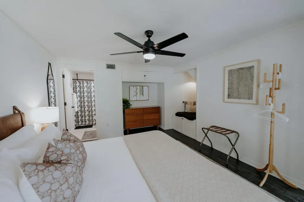 2472 Temple Street Sarasota FL 34239