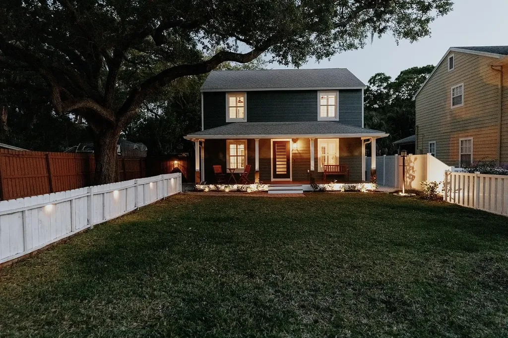 2472 Temple Street Sarasota FL 34239
