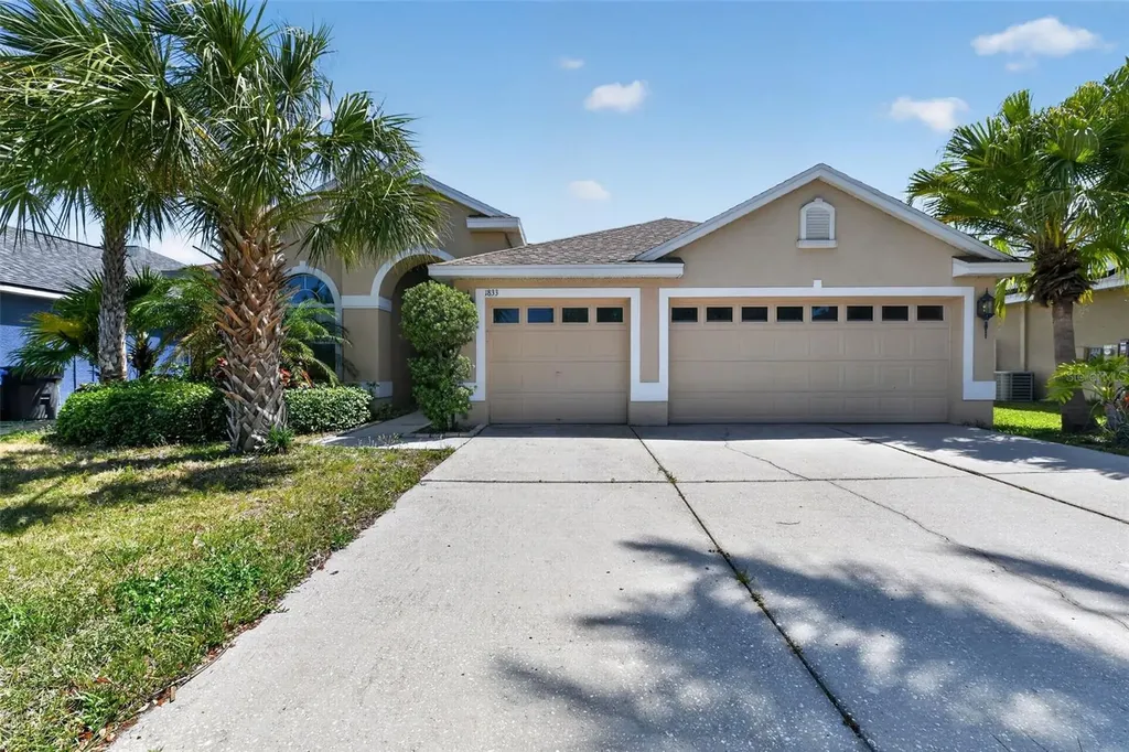 1833 Mira Lago Circle Ruskin FL 33570