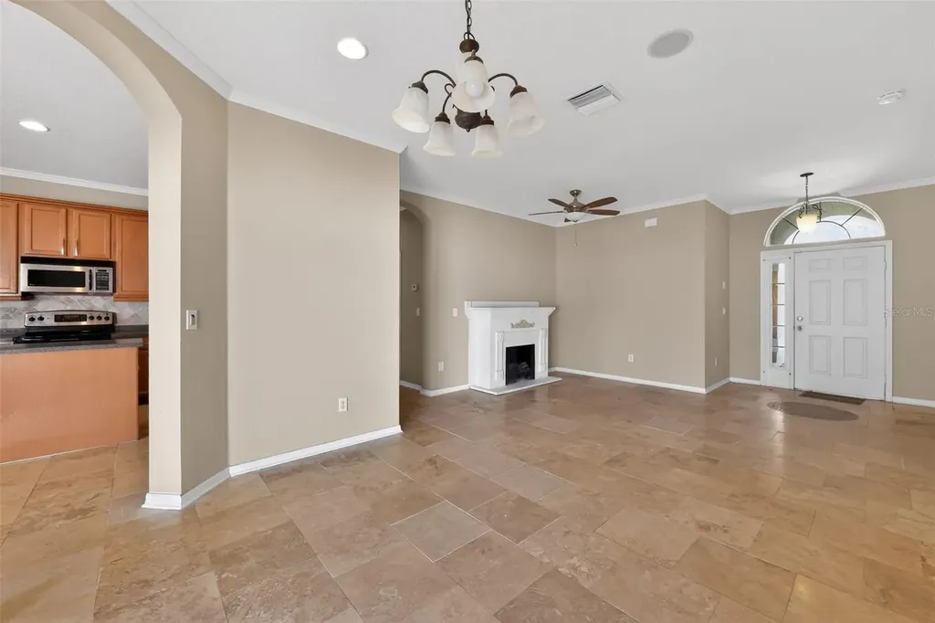 1833 Mira Lago Circle Ruskin FL 33570