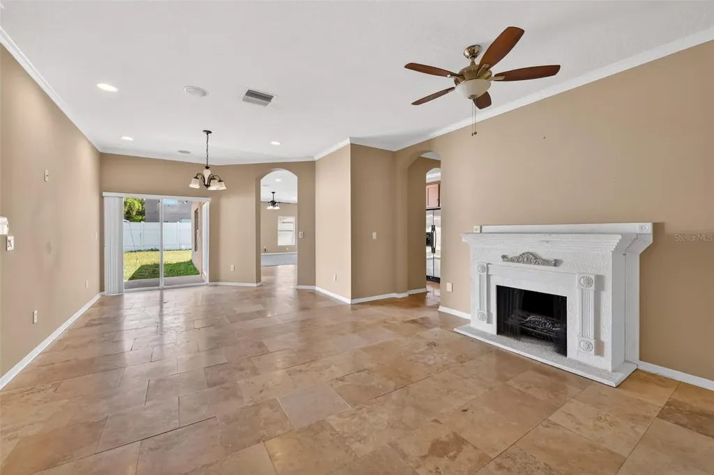 1833 Mira Lago Circle Ruskin FL 33570