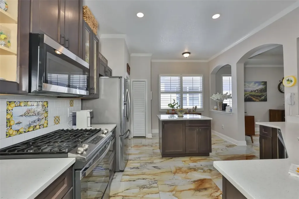828 Regal Manor Way Sun City Center FL 33573