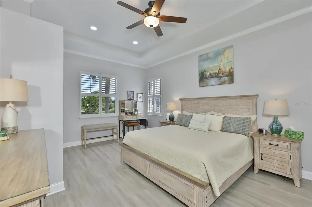 828 Regal Manor Way Sun City Center FL 33573