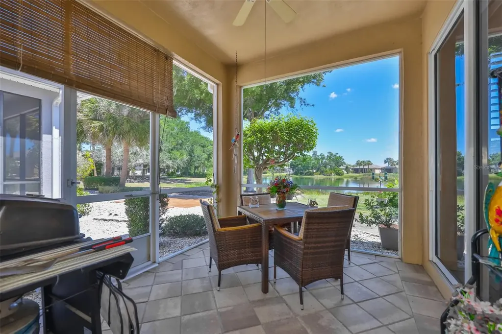 828 Regal Manor Way Sun City Center FL 33573