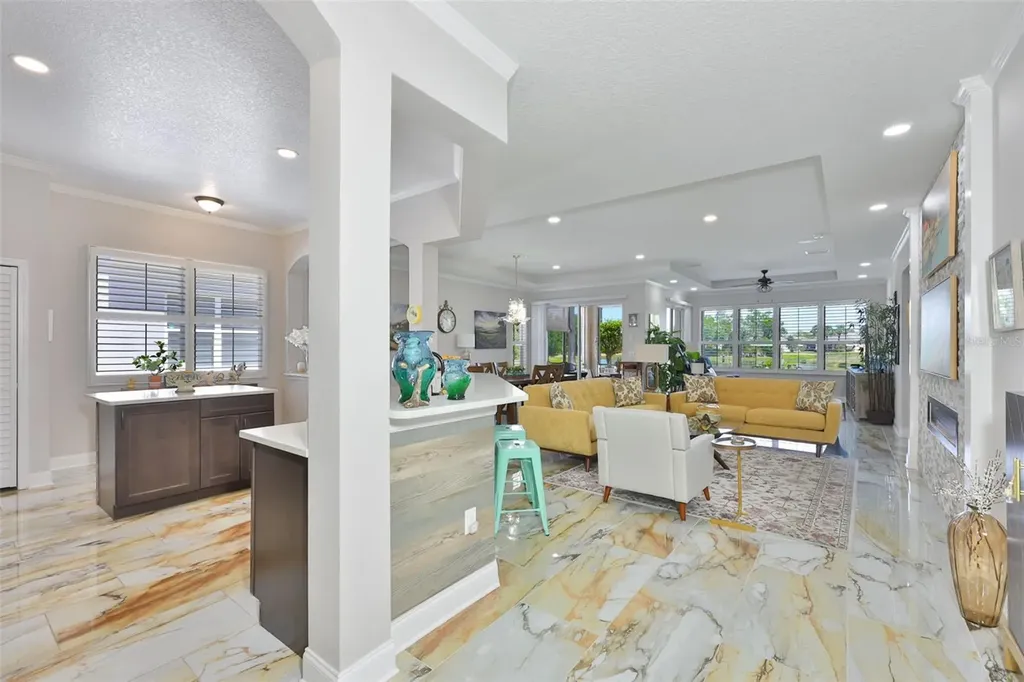 828 Regal Manor Way Sun City Center FL 33573