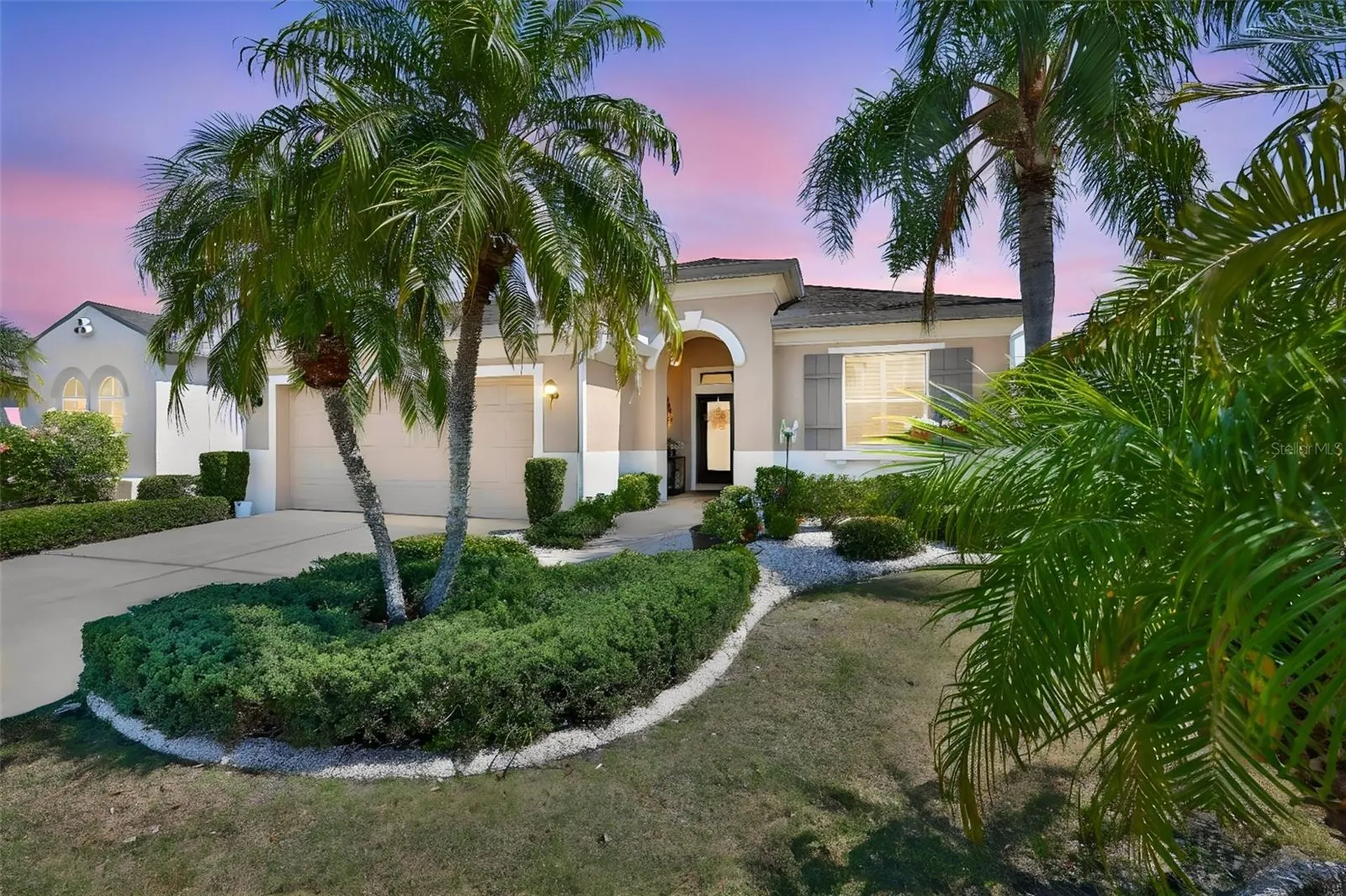828 Regal Manor Way Sun City Center FL 33573