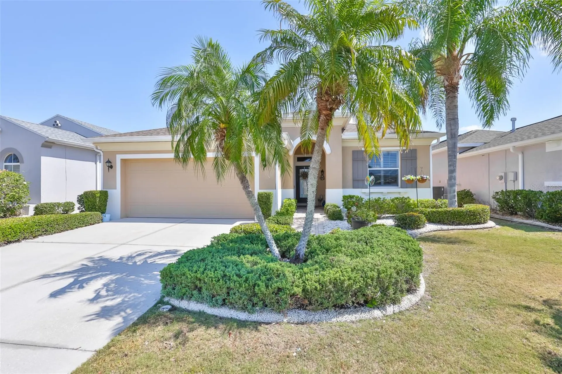 828 Regal Manor Way Sun City Center FL 33573