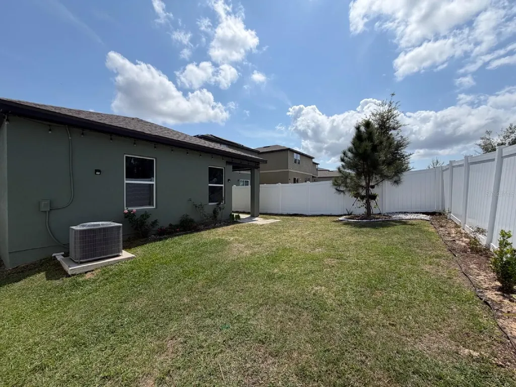 2021 Hemingway Circle Groveland FL 34736