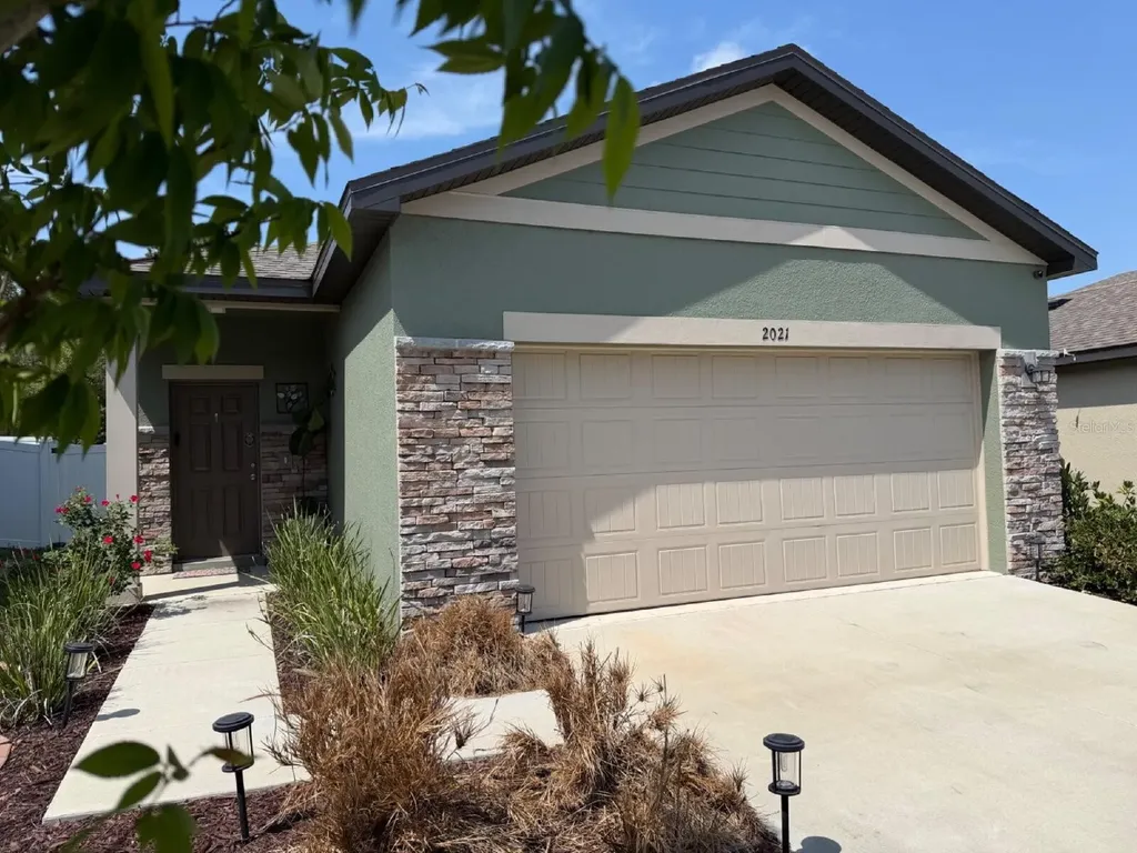 2021 Hemingway Circle Groveland FL 34736