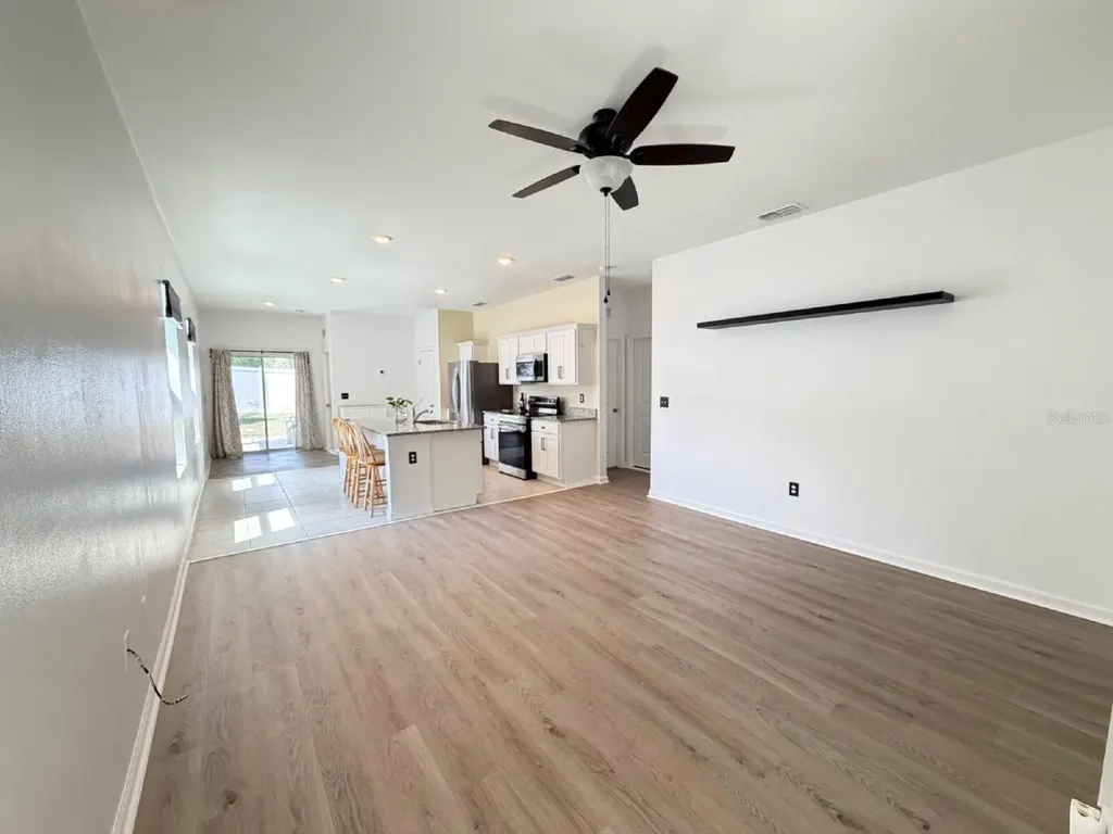 2021 Hemingway Circle Groveland FL 34736