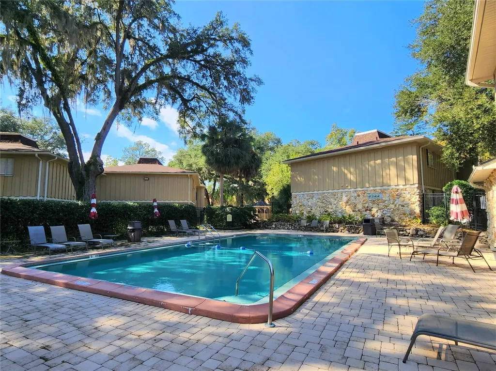 507 NW 39th Road Gainesville FL 32607