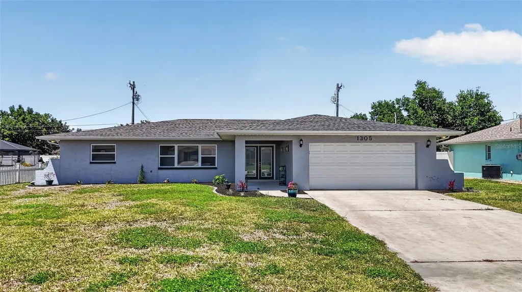 1305 SE 37th Terrace Cape Coral FL 33904