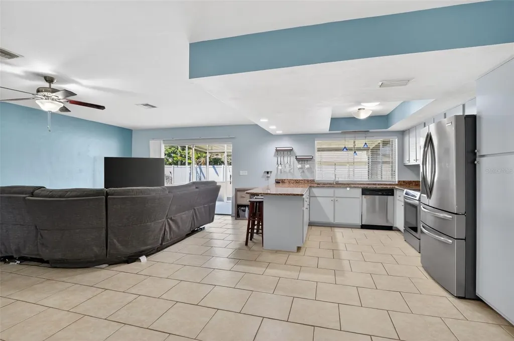 1305 SE 37th Terrace Cape Coral FL 33904