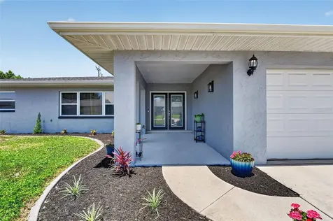 1305 SE 37th Terrace Cape Coral FL 33904