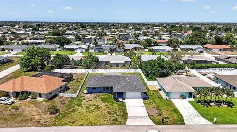 1305 SE 37th Terrace Cape Coral FL 33904