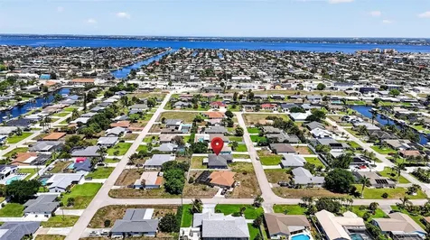 1305 SE 37th Terrace Cape Coral FL 33904