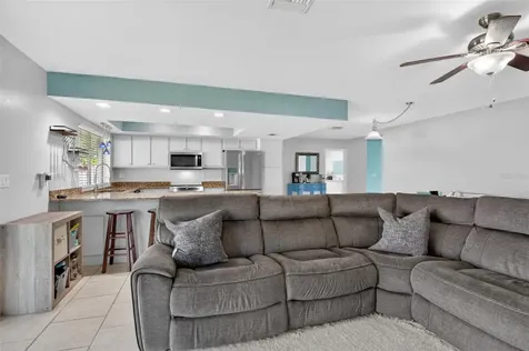 1305 SE 37th Terrace Cape Coral FL 33904