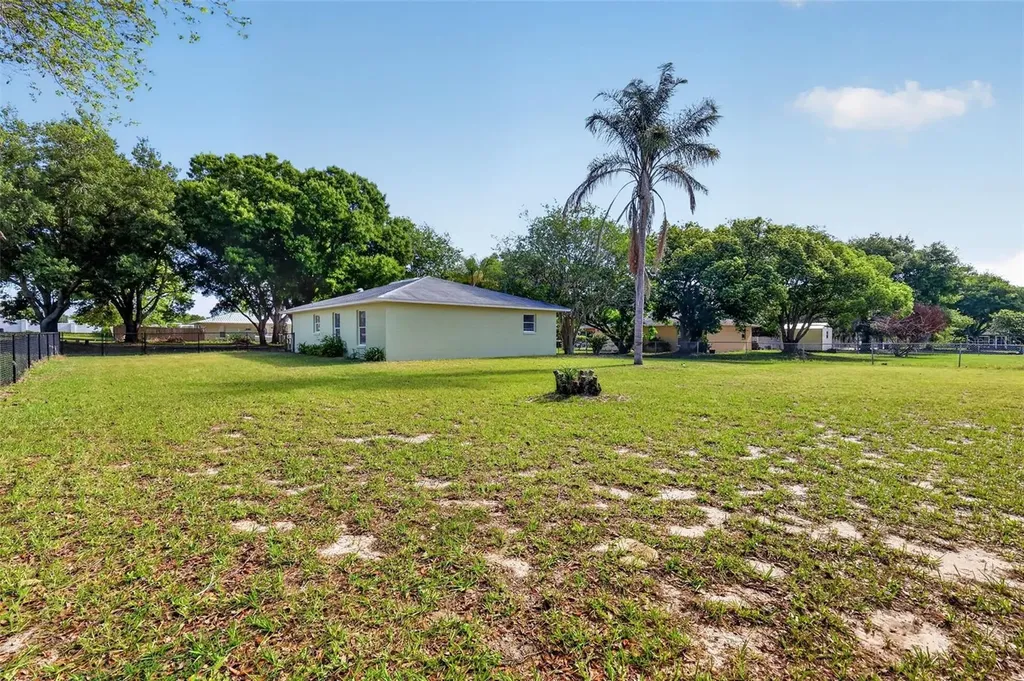 610 Palmetto Drive Mascotte FL 34753