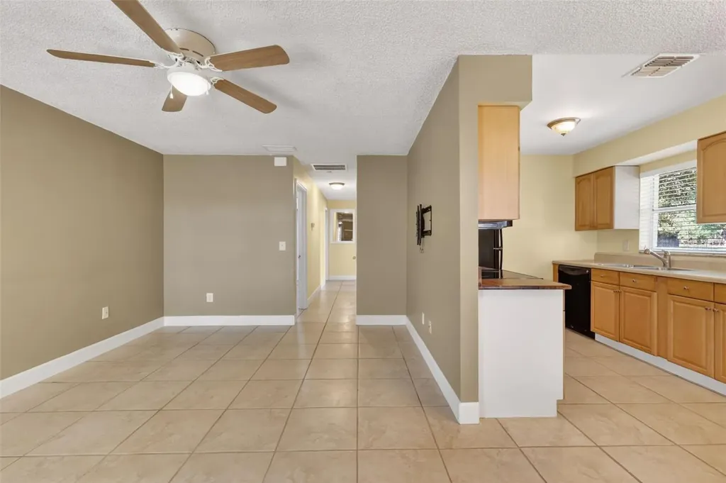 610 Palmetto Drive Mascotte FL 34753