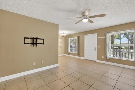 610 Palmetto Drive Mascotte FL 34753