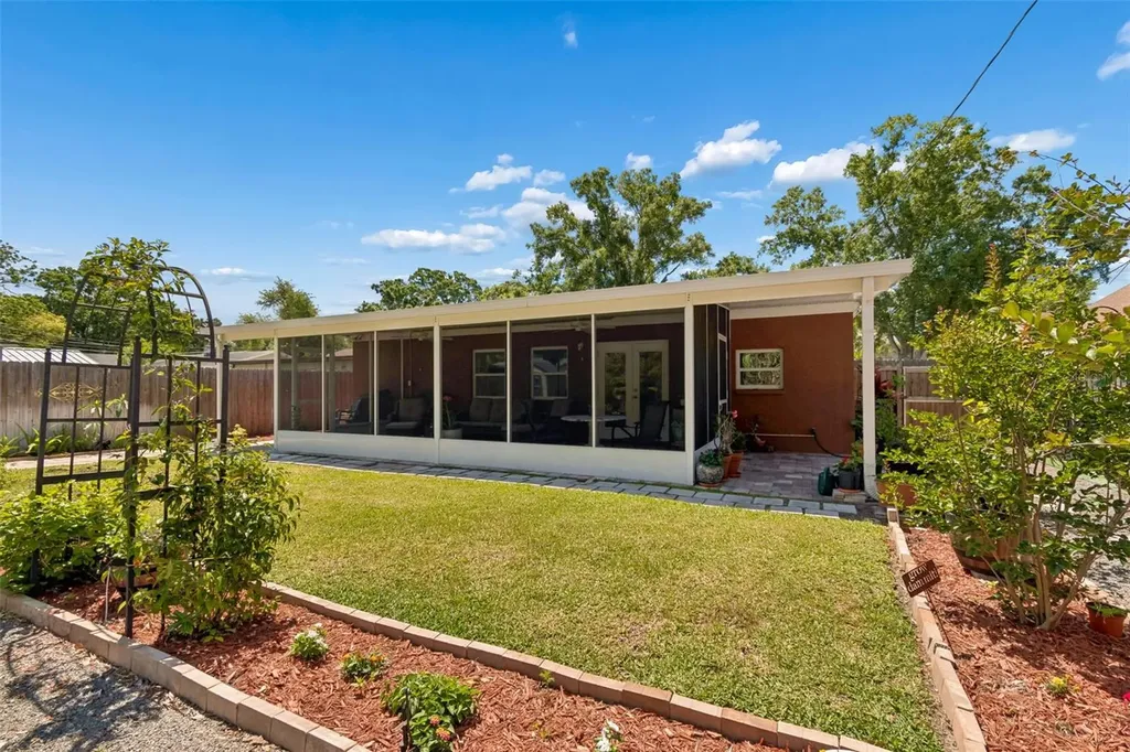 4727 W Anita Boulevard Tampa FL 33611
