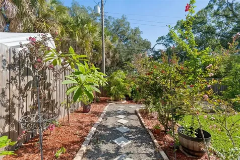 4727 W Anita Boulevard Tampa FL 33611