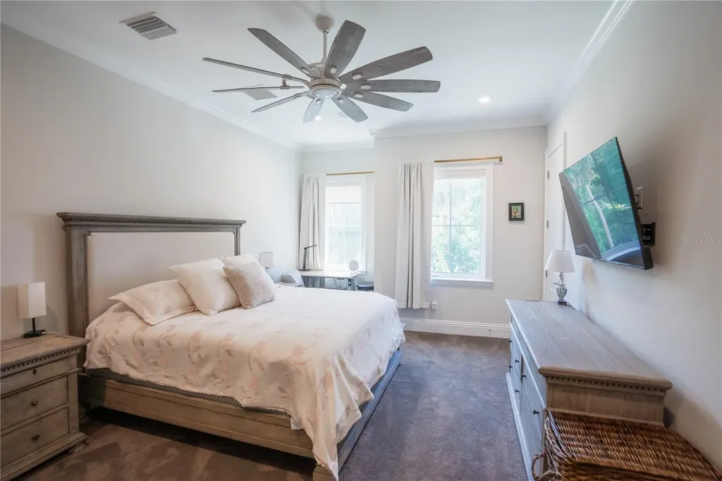 4402 W Beach Park Drive Tampa FL 33609