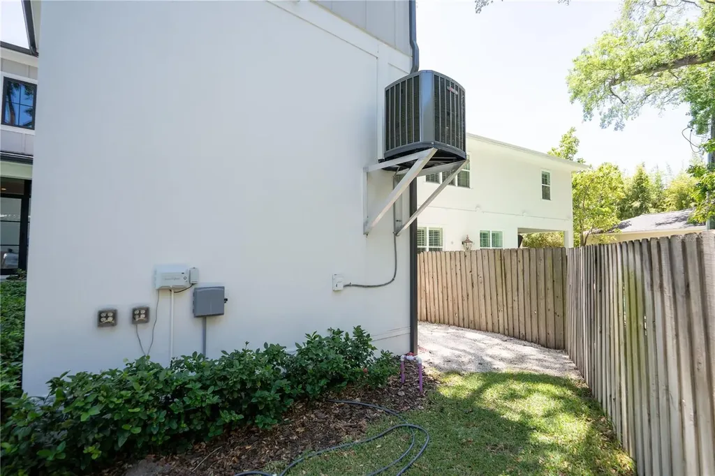 4402 W Beach Park Drive Tampa FL 33609