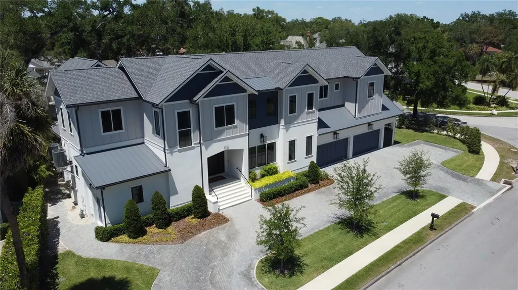 4402 W Beach Park Drive Tampa FL 33609