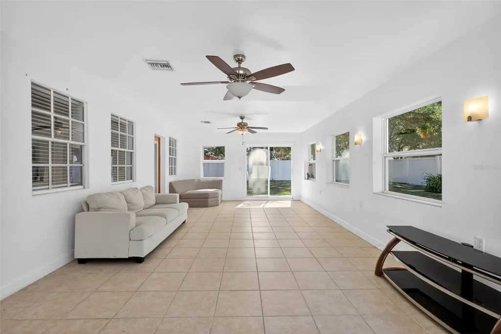 4536 Simmons Road Orlando FL 32812