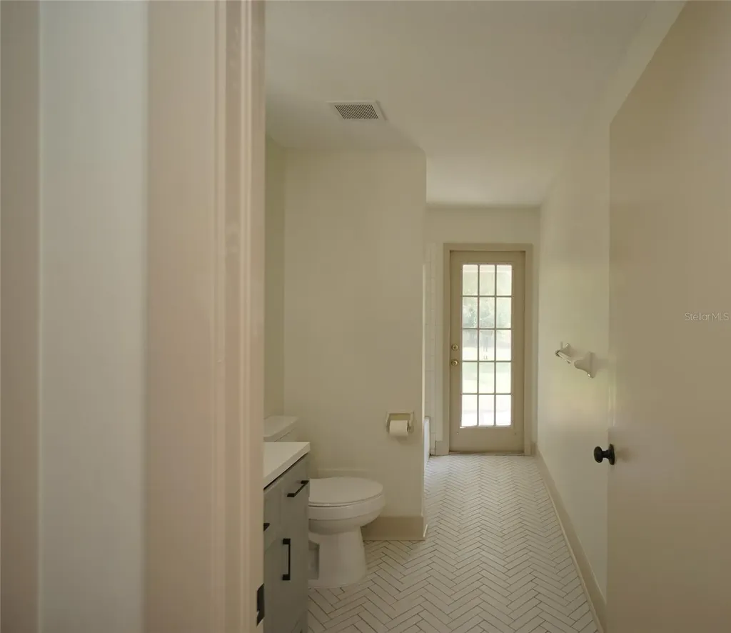 1714 Staysail Drive Valrico FL 33594