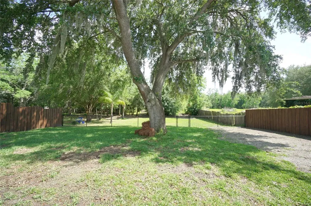 1714 Staysail Drive Valrico FL 33594