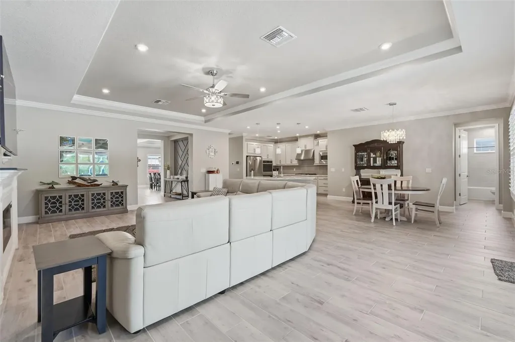 33805 Castaway Loop Wesley Chapel FL 33543