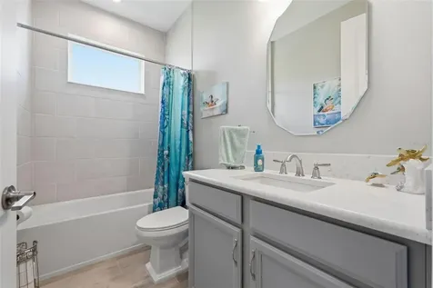 33805 Castaway Loop Wesley Chapel FL 33543