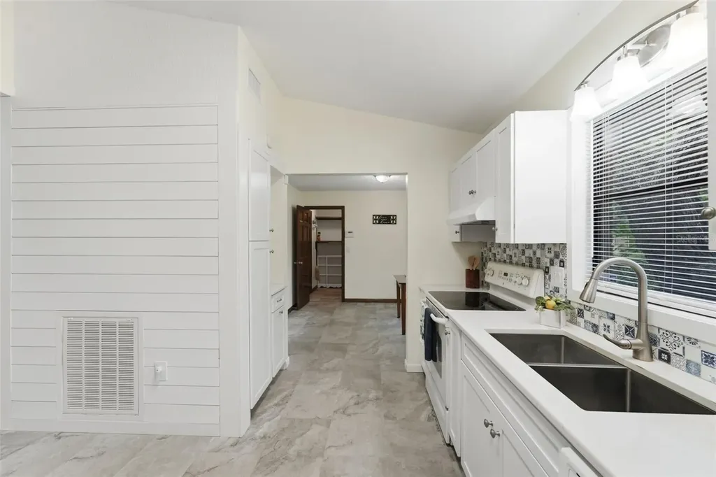 2890 Green Mountain Road Deland FL 32720