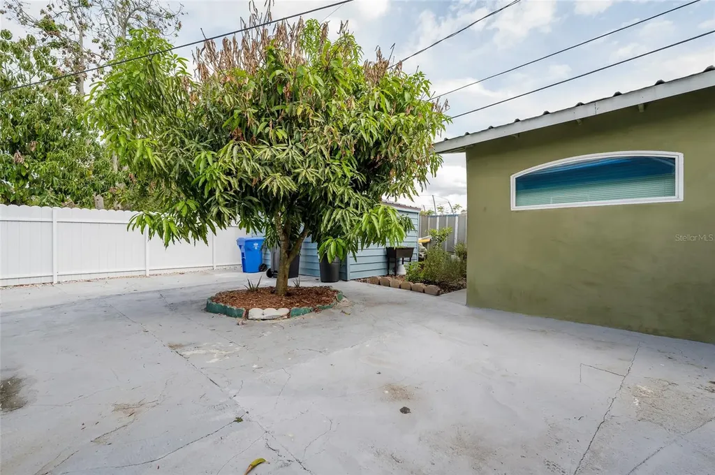7511 Tidewater Trail Tampa FL 33619