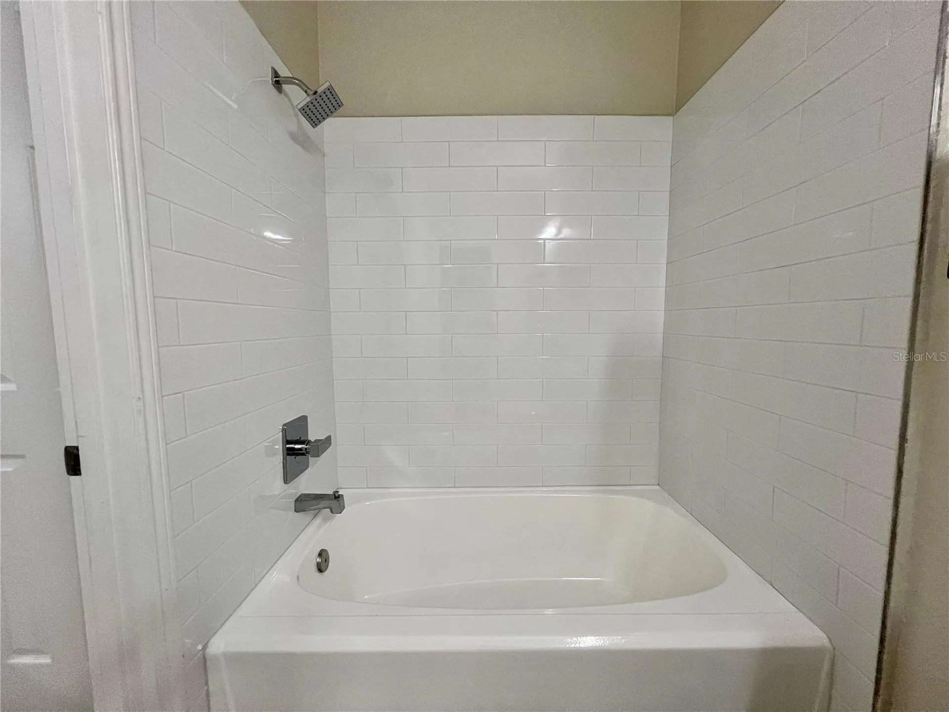 4323 Bayside Village Drive Tampa FL 33615
