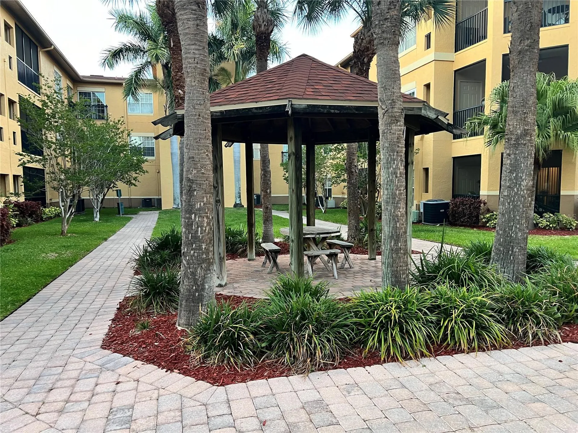4323 Bayside Village Drive Tampa FL 33615