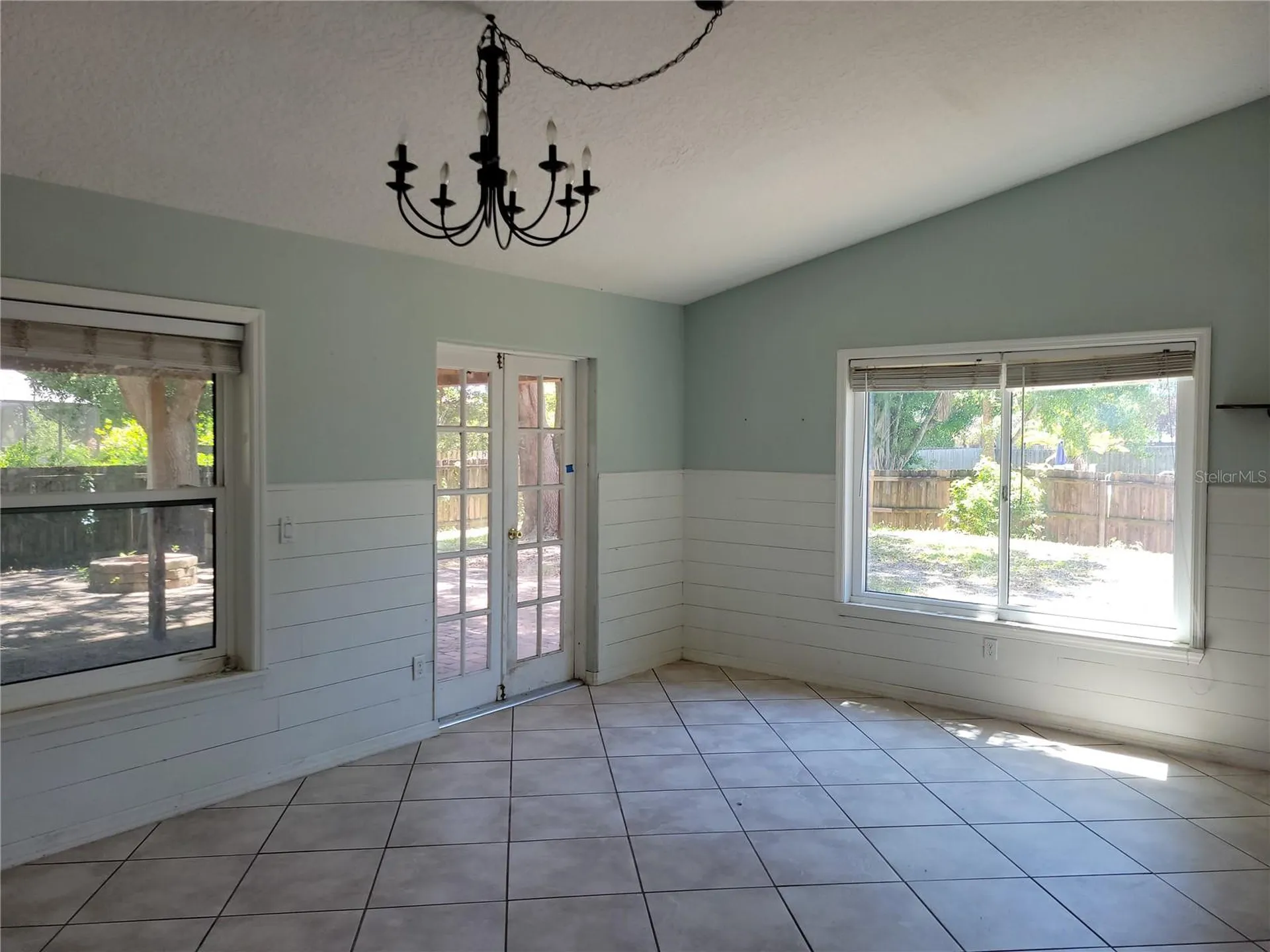 1111 Mina Avenue NE Palm Bay FL 32907