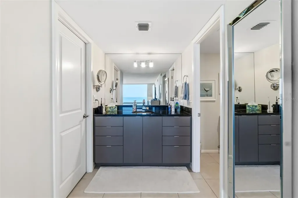 2425 Gulf Of Mexico Drive Longboat Key FL 34228