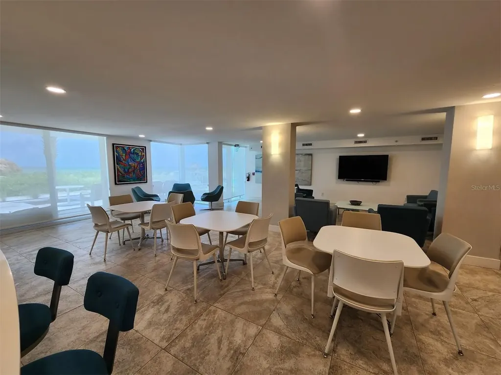 2425 Gulf Of Mexico Drive Longboat Key FL 34228