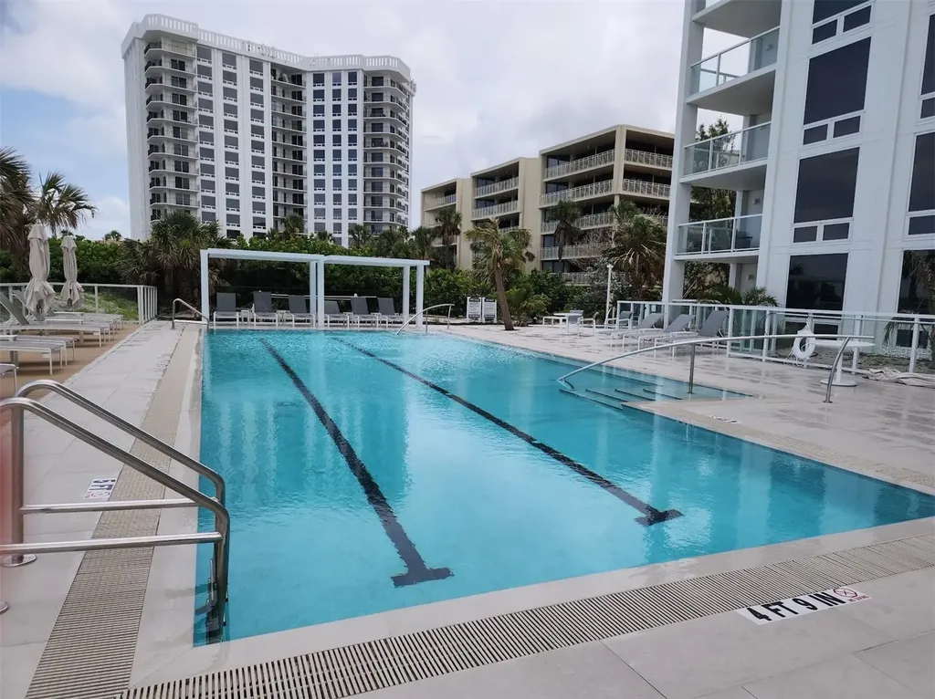 2425 Gulf Of Mexico Drive Longboat Key FL 34228