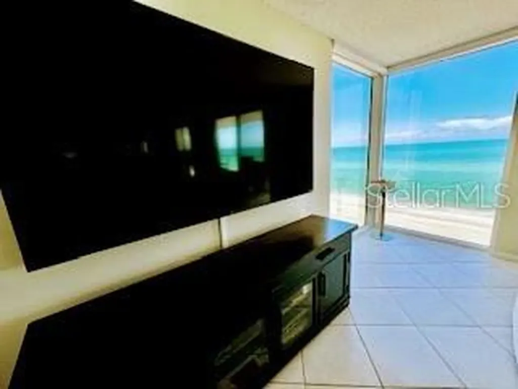 2425 Gulf Of Mexico Drive Longboat Key FL 34228