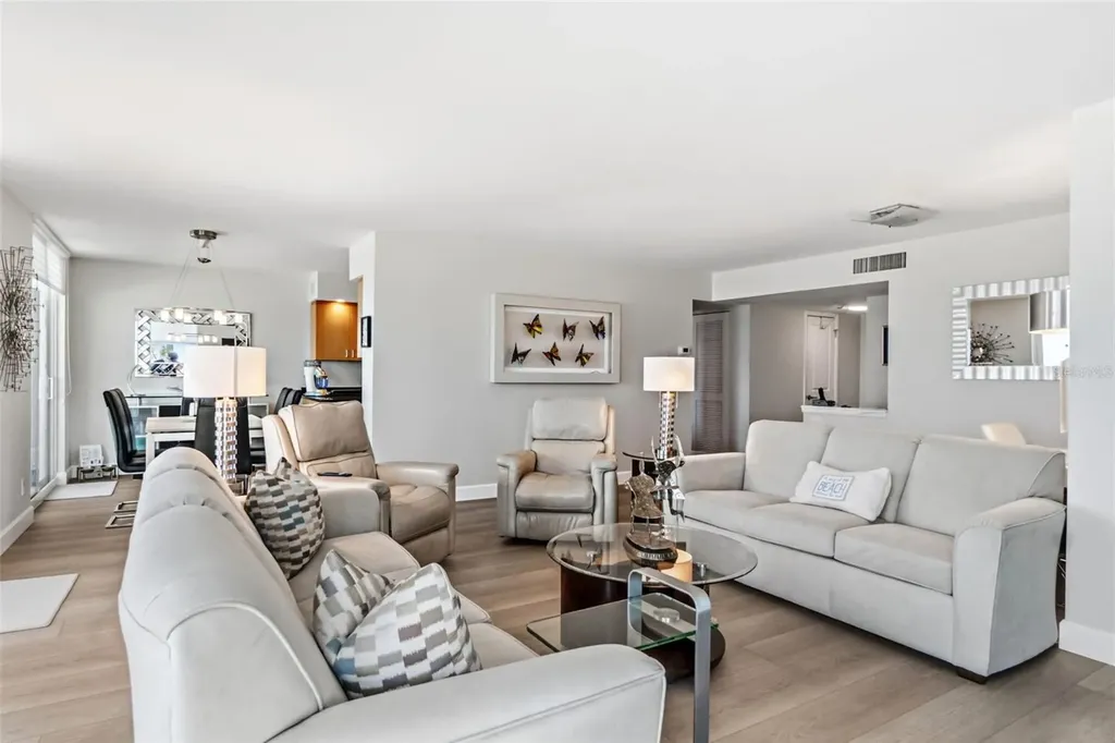 2425 Gulf Of Mexico Drive Longboat Key FL 34228